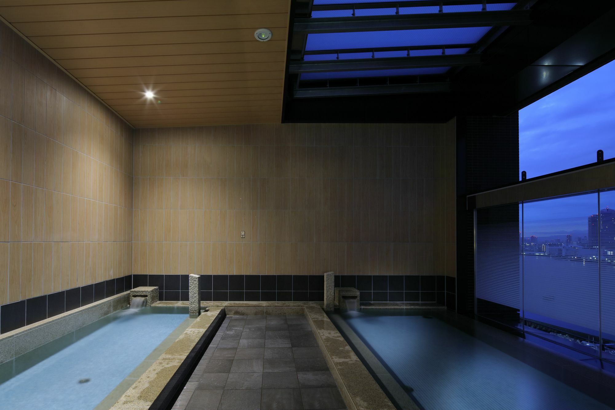 The Singulari Hotel & Skyspa At Universal Studios Japan Osaka Exterior photo