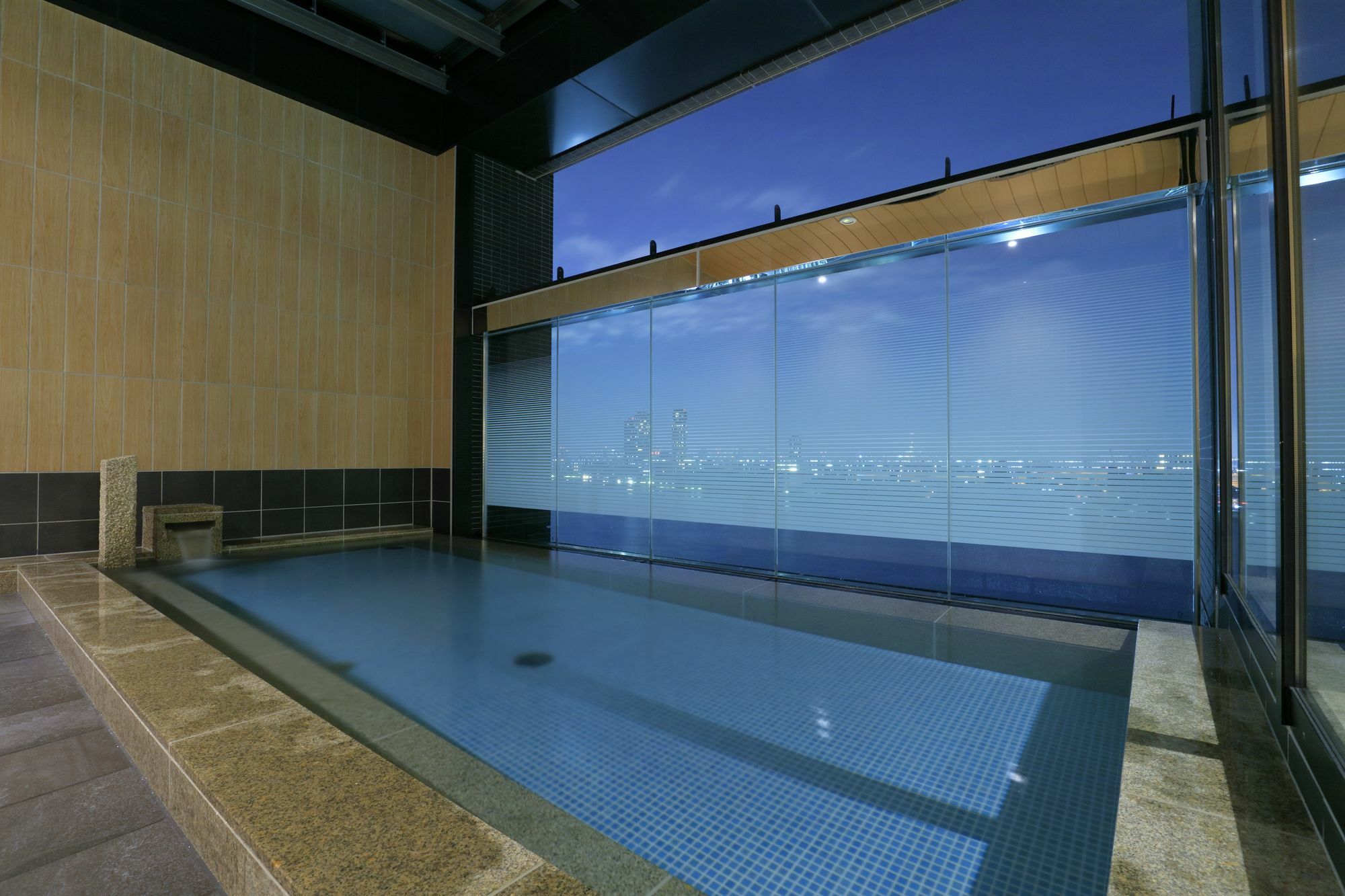 The Singulari Hotel & Skyspa At Universal Studios Japan Osaka Exterior photo